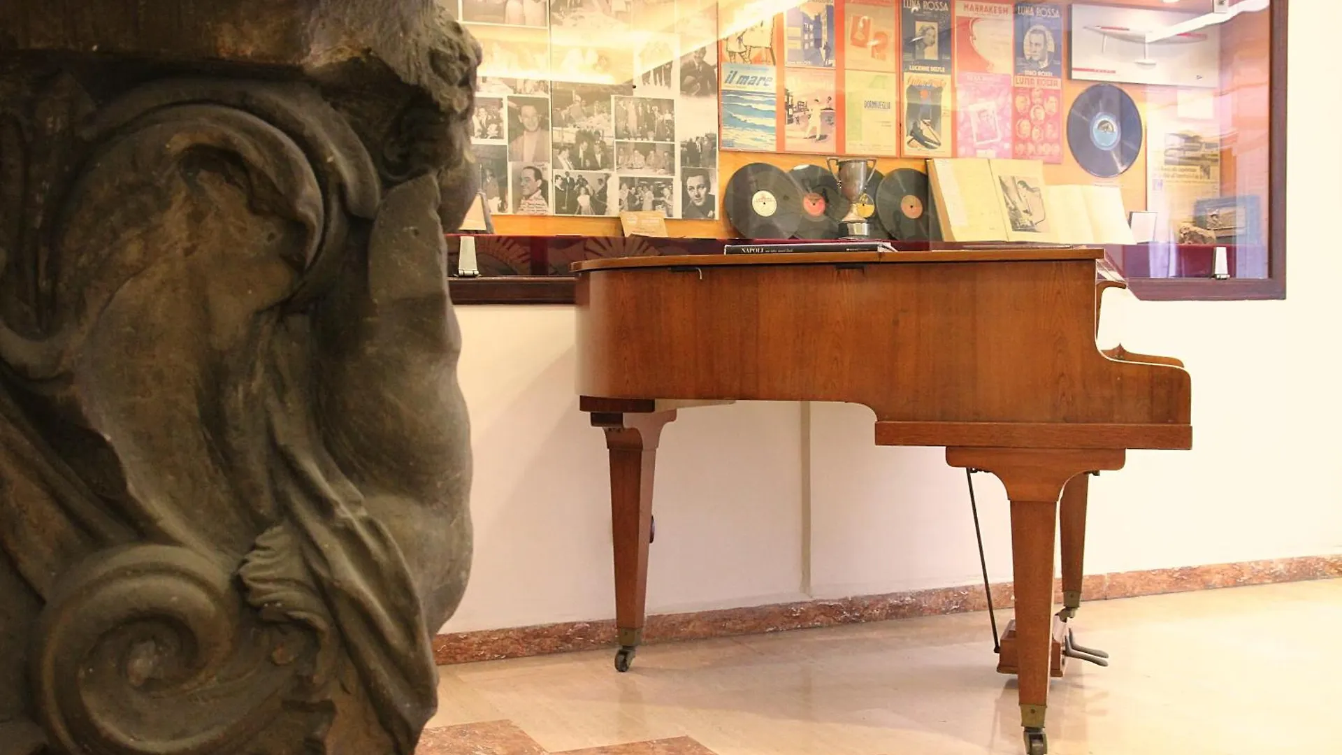 Hotel Luna Rossa Naples
