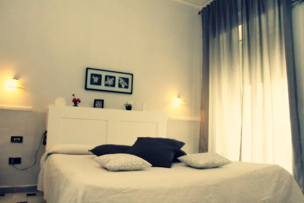 Hotel Luna Rossa Nápoly