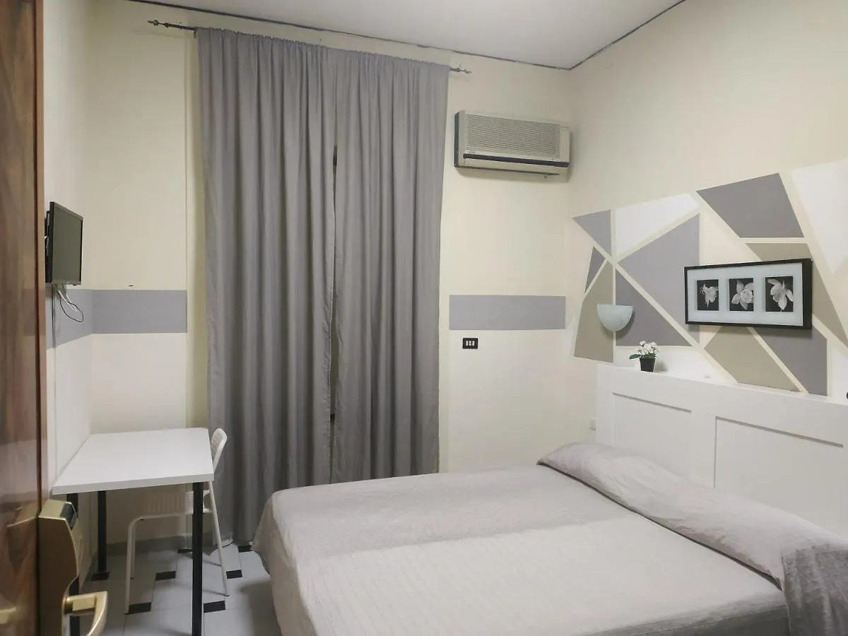 Hotel Luna Rossa Nápoly 3*,  Olaszország